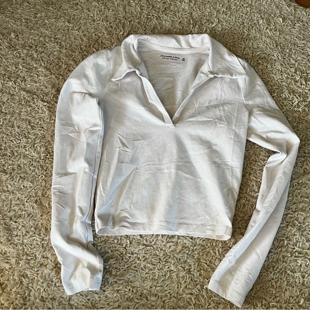 Abercrombie and Fitch White collared cropped long sleeve